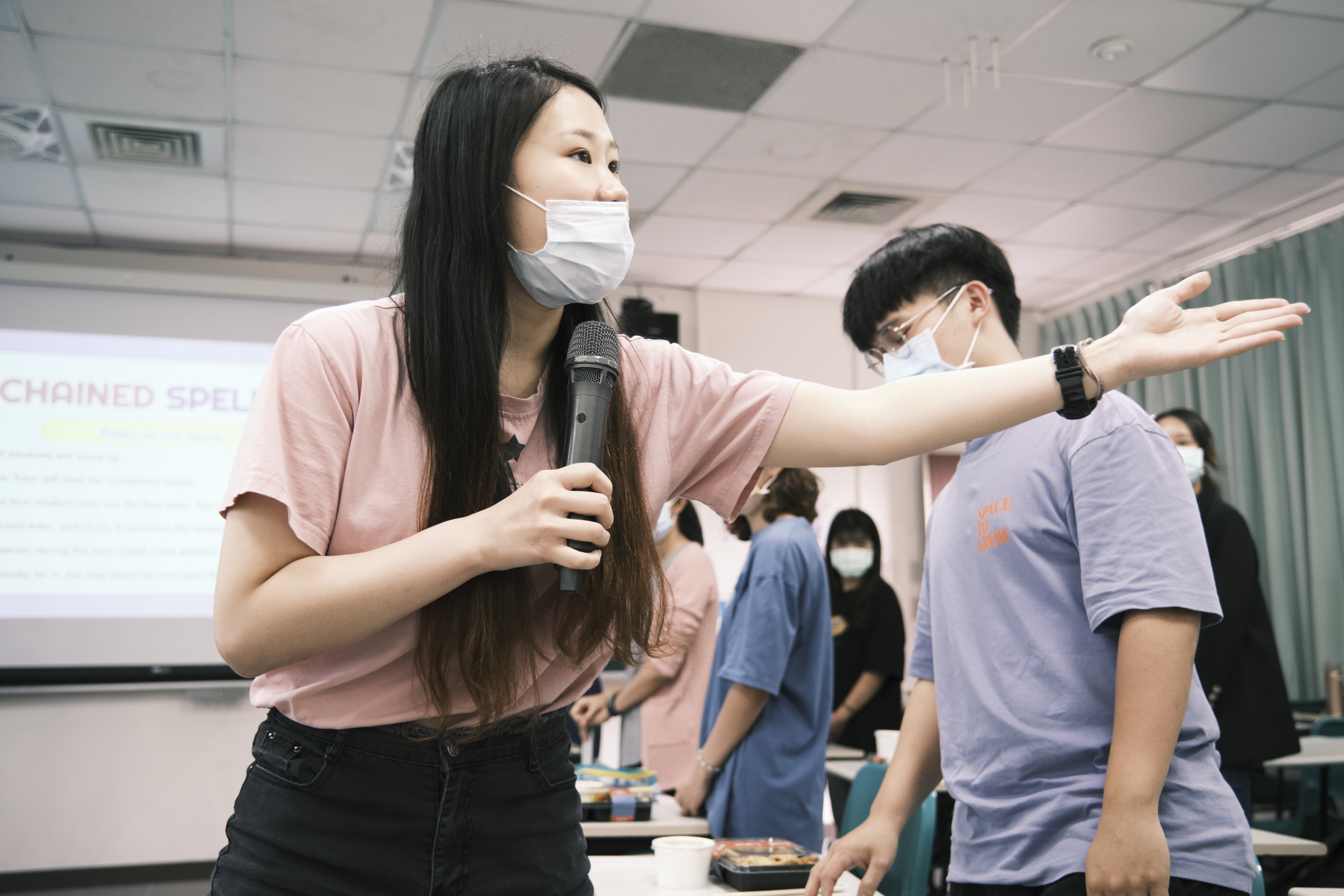 110-2 英語角落第六場英文小老師