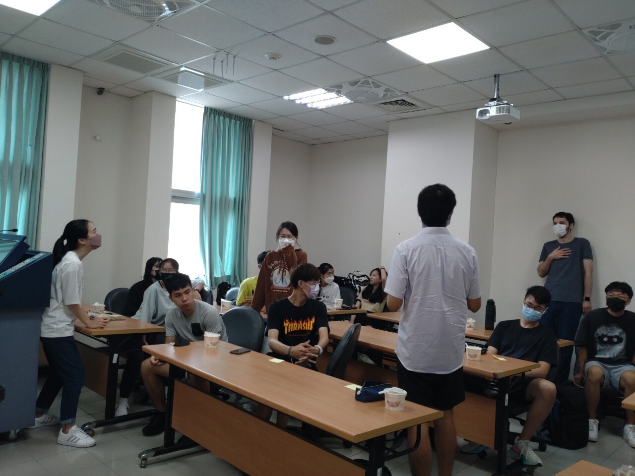 111-1英語角落第一場照片