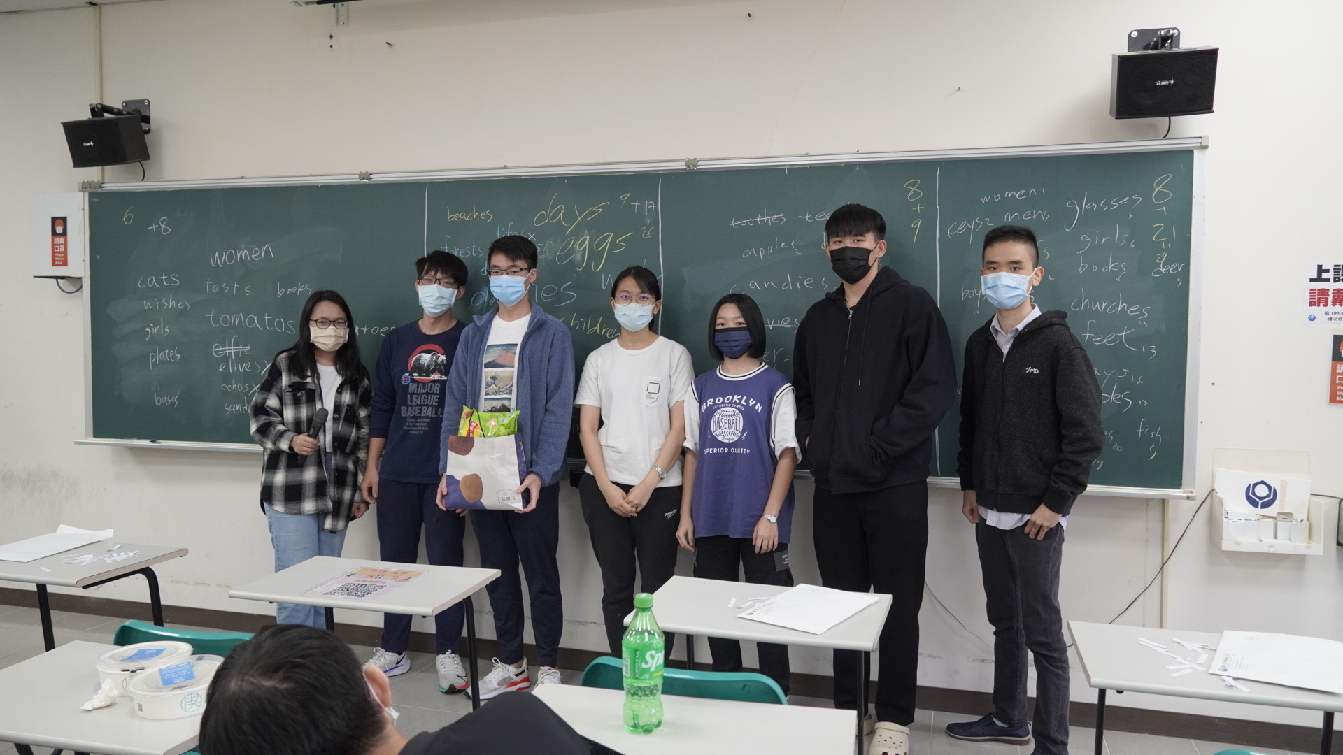 111-1英語角落第三場