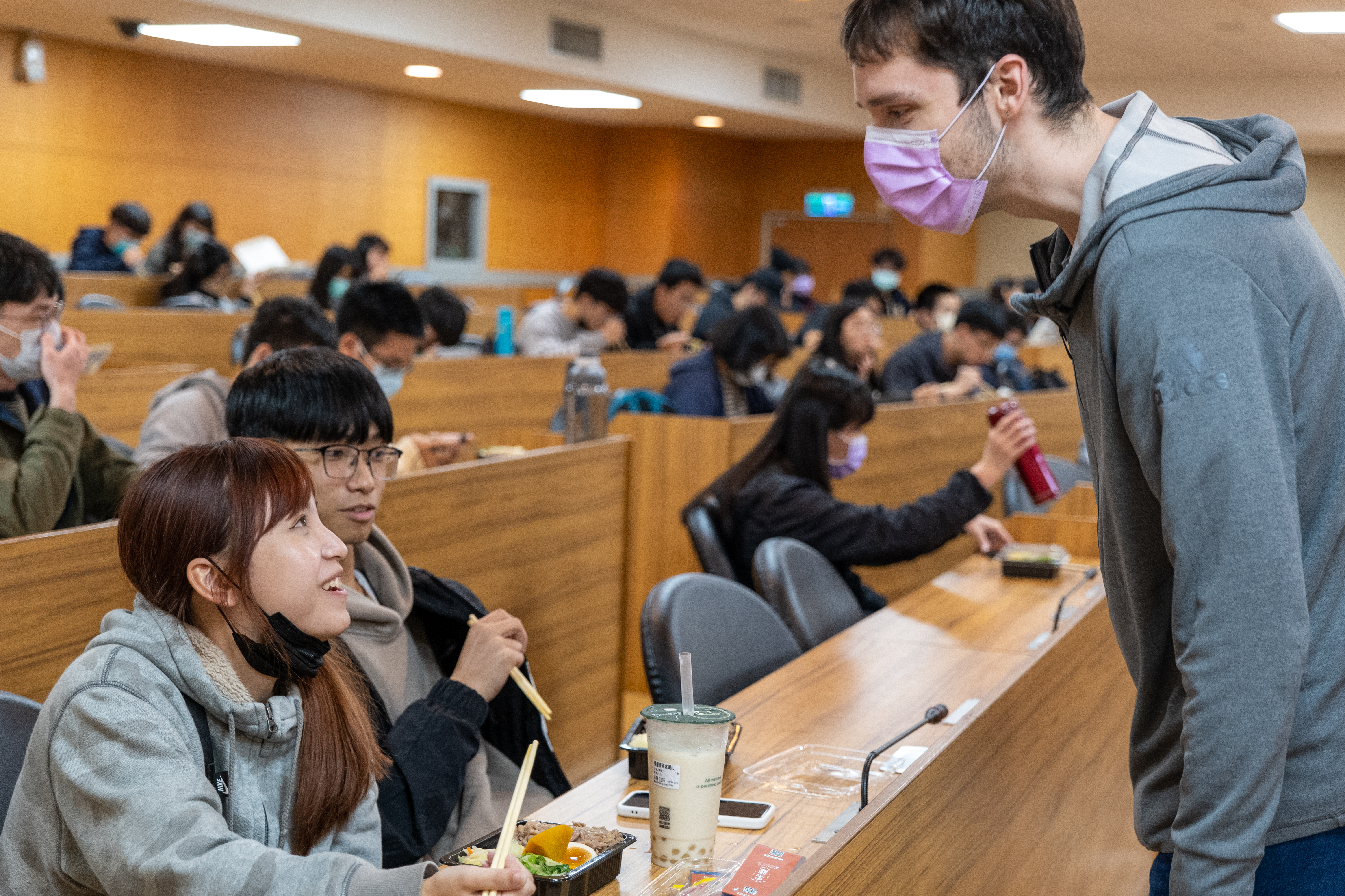 110-2 中心博杰老師與參加學生對話