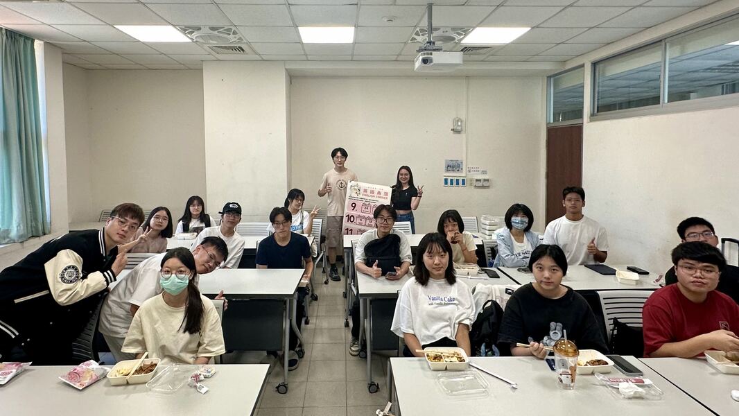 📌114年10月09日第三場英語角落活動圖片