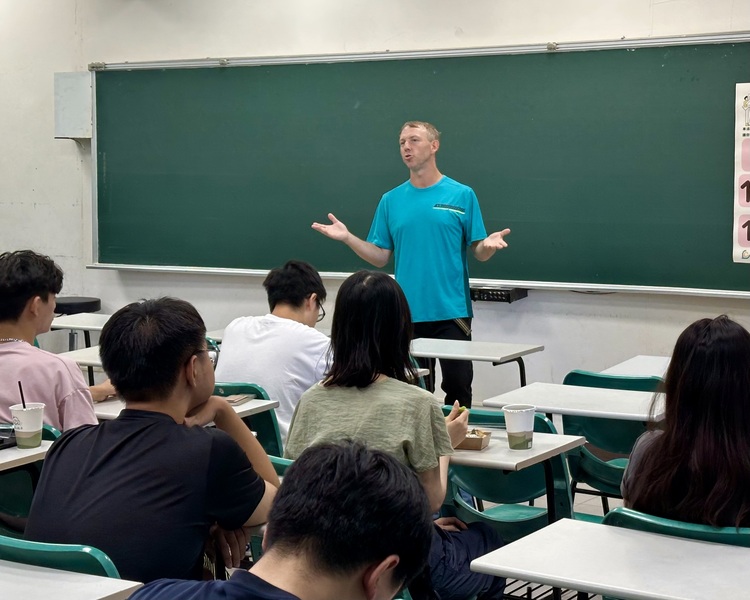 📌114年09月24日第一場英語角落活動圖片